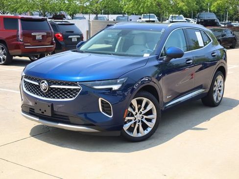 Used 2022 Buick Envision Avenir w/ Technology Package II FWD image 2