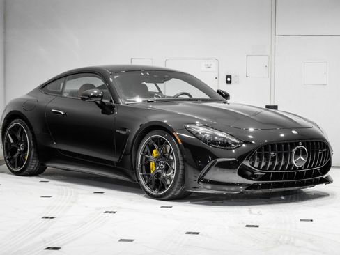 Used 2025 Mercedes-Benz AMG GT 63 image 3