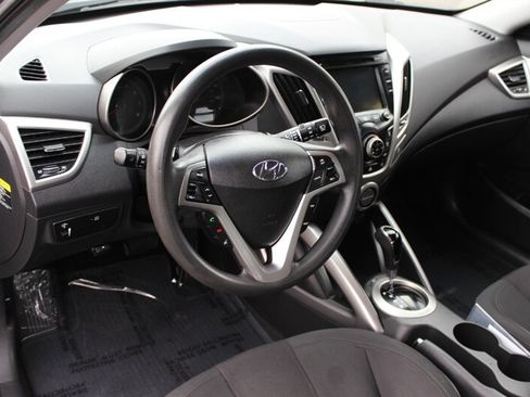 Used 2012 Hyundai Veloster FWD image 9