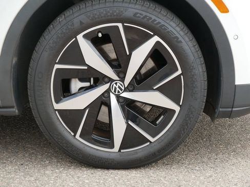 Used 2023 Volkswagen ID.4 Pro S AWD/4WD image 9