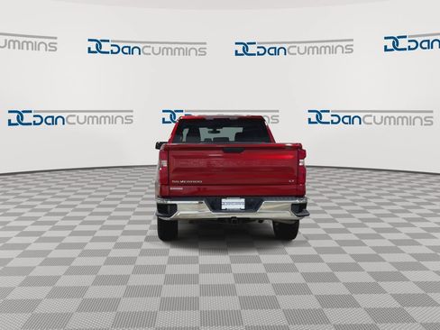 Used 2022 Chevrolet Silverado 1500 LT AWD/4WD image 7