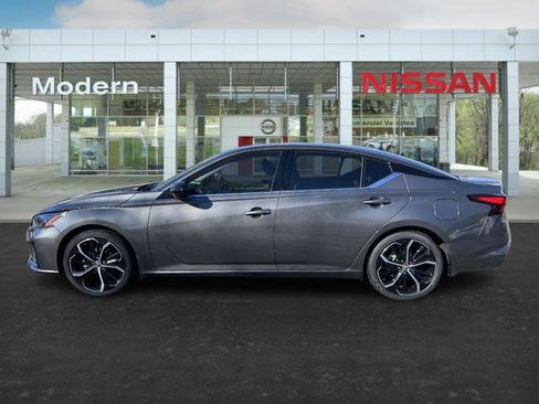 New 2025 Nissan Altima 2.5 SR image 7
