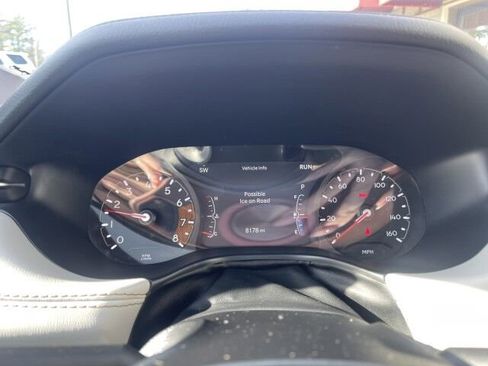 Used 2025 Jeep Compass Limited w/ Sun & Sound Group image 19