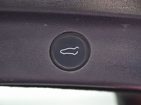 Used 2021 Tesla Model Y Performance image 15