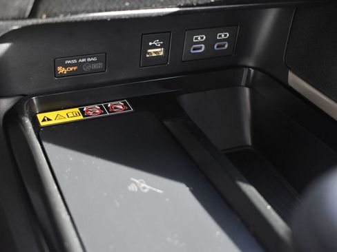 Certified 2025 Toyota Camry LE image 13