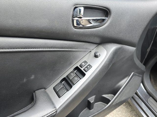 Used 2012 Nissan Altima 2.5 SL w/ 2.5SL Pkg FWD image 24