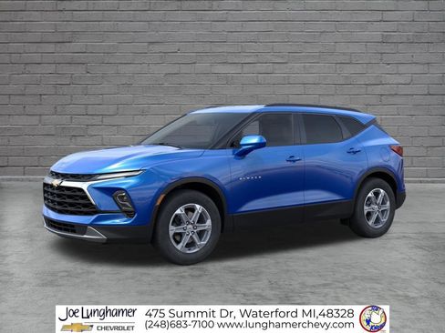 New 2026 Chevrolet Blazer LT w/ Convenience Package FWD image 2