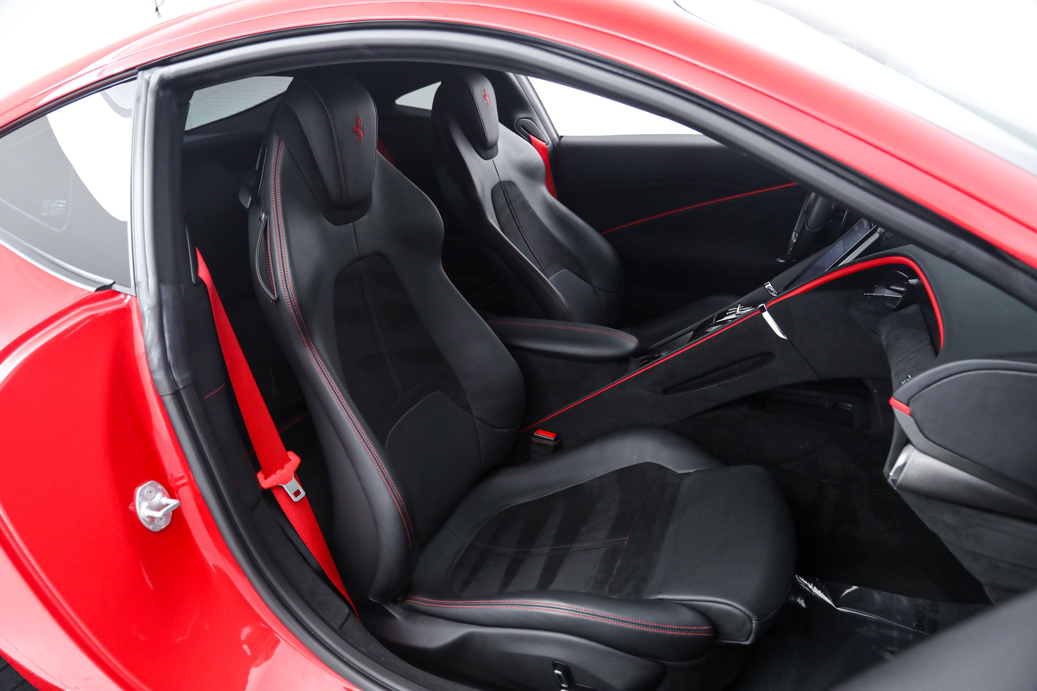 Certified 2023 Ferrari Roma RWD image 20
