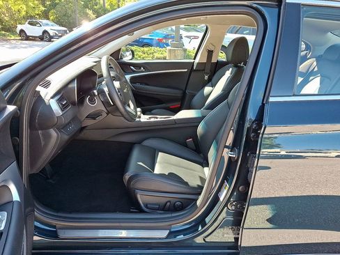 Used 2023 Genesis G70 2.0T image 14