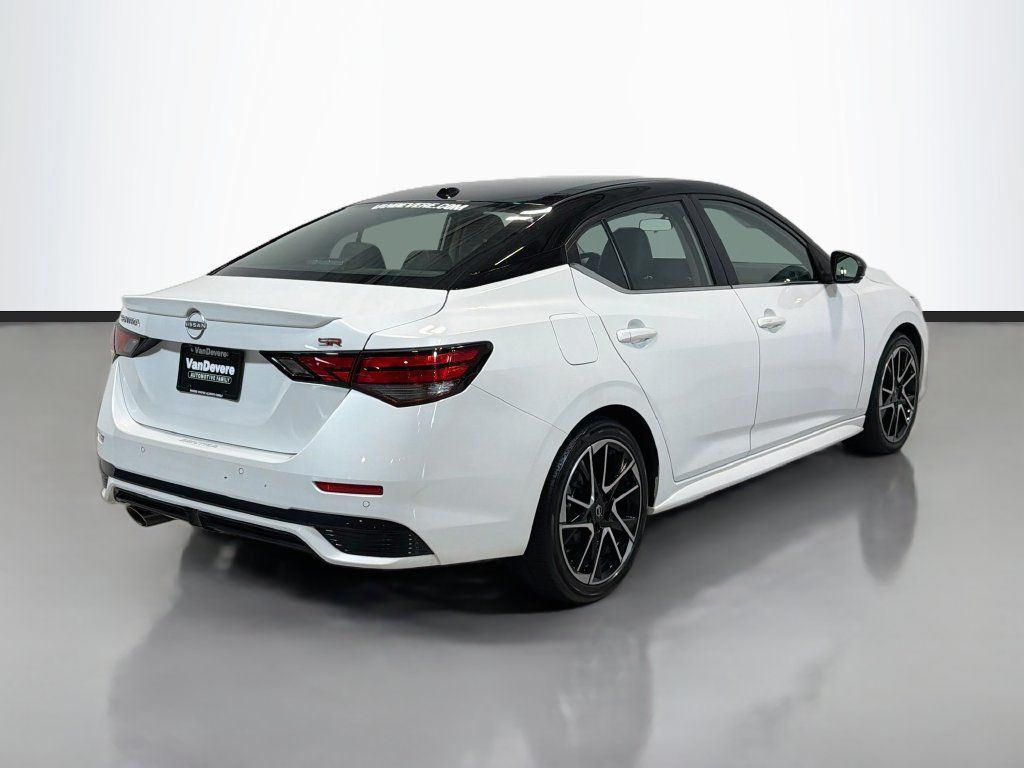 Used 2024 Nissan Sentra SR w/ SR Premium Package FWD image 9
