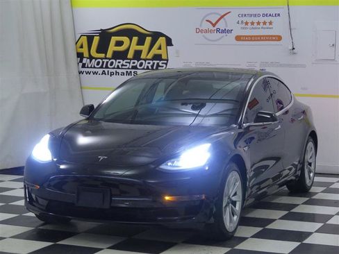 Used 2020 Tesla Model 3 Standard Range Plus RWD image 3