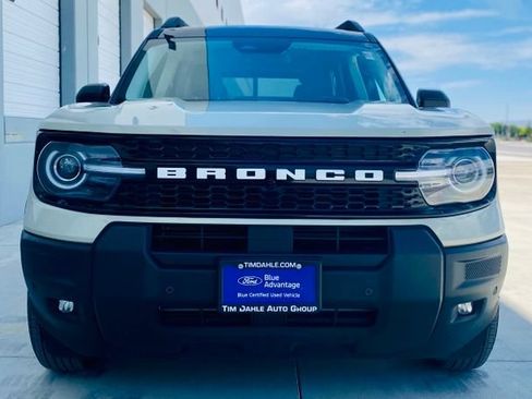 Certified 2025 Ford Bronco Sport Outer Banks w/ Outer Banks Tech Package+ AWD/4WD image 2