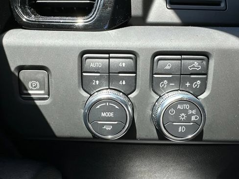 Used 2023 GMC Sierra 1500 AT4 w/ AT4 Premium Package AWD/4WD image 19