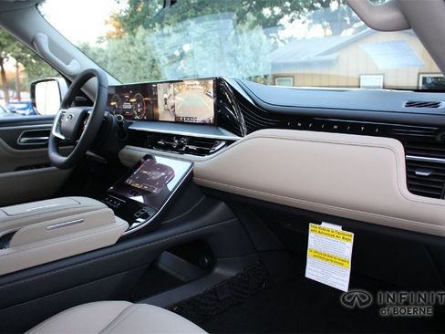 New 2026 INFINITI QX80 Pure image 12