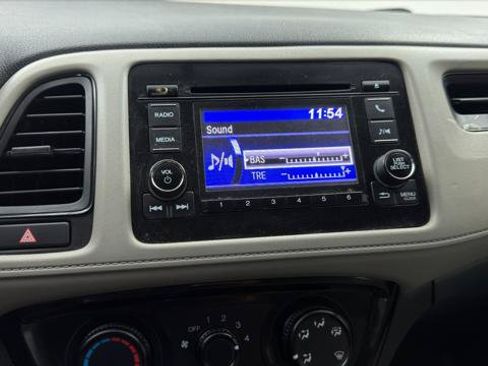 Used 2019 Honda HR-V LX image 32