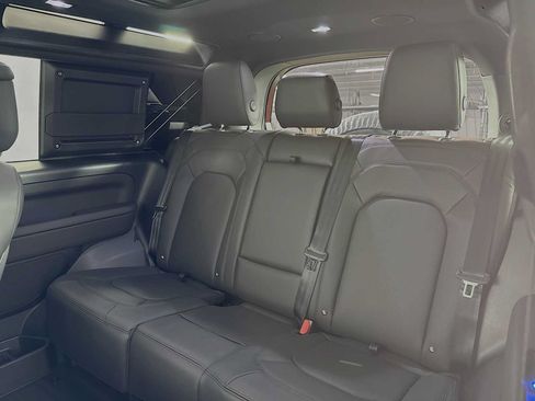 New 2026 Land Rover Defender 90 X-Dynamic SE AWD/4WD image 21
