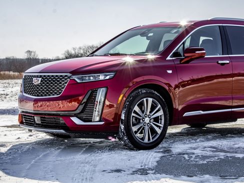 Used 2024 Cadillac XT6 Premium Luxury w/ Platinum Package image 15