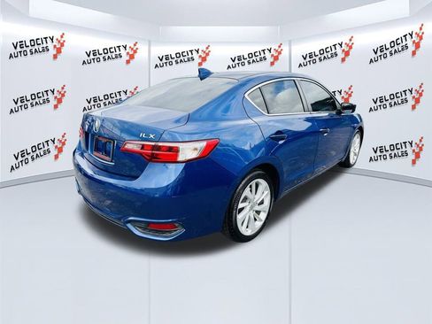 Used 2017 Acura ILX 2.4L image 3