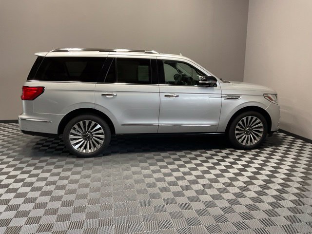 Used 2019 Lincoln Navigator Reserve AWD/4WD image 7