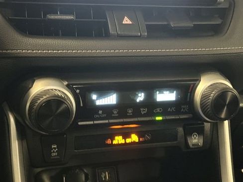 Certified 2025 Toyota RAV4 LE image 27