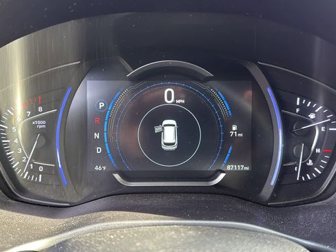 Used 2020 Hyundai Santa Fe Limited image 17