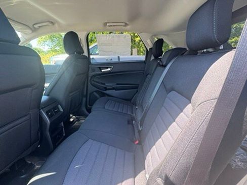 New 2023 Ford Edge SE w/ Black Appearance Package image 16