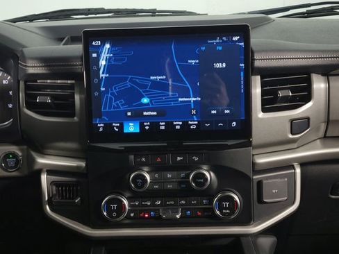 Used 2024 Ford Expedition XLT image 24