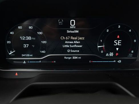 Used 2023 GMC Yukon SLT w/ SLT Luxury Package image 19