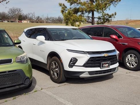 Used 2024 Chevrolet Blazer LT w/ Driver Confidence Package image 2