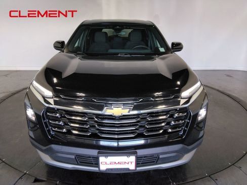 Used 2025 Chevrolet Equinox LT image 3