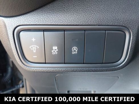 Certified 2025 Kia Soul LX w/ LX Technology Package image 17