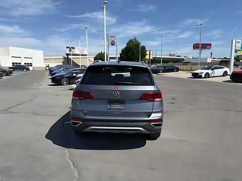 Used 2024 Volkswagen Taos SEL AWD/4WD image 4