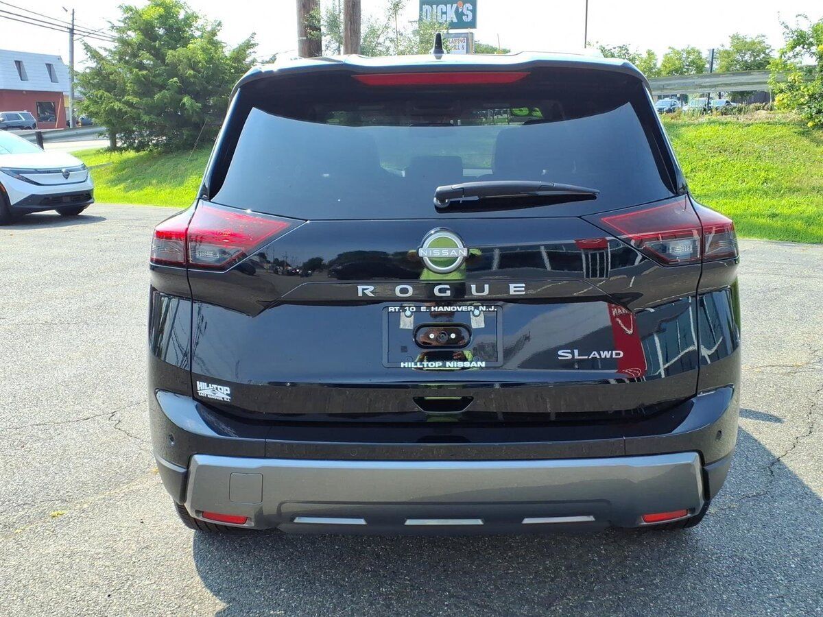 Used 2026 Nissan Rogue SL AWD/4WD image 6