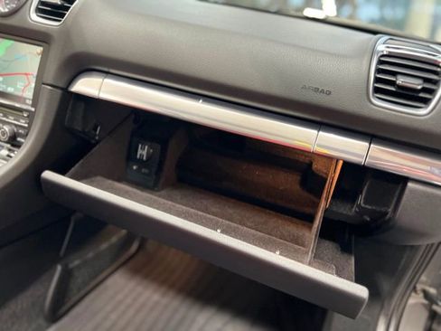 Used 2014 Porsche Boxster S image 32