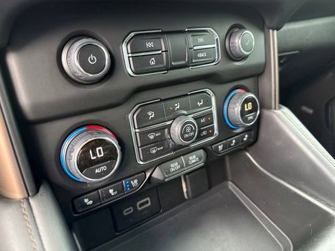 Used 2024 Chevrolet Tahoe High Country AWD/4WD image 39