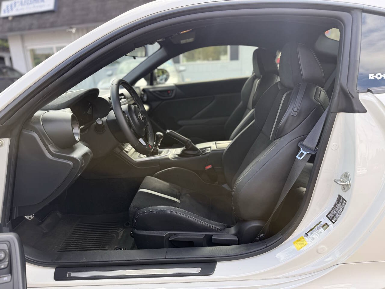 Used 2025 Toyota GR86 Premium RWD image 11