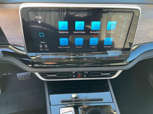 New 2026 Volkswagen Atlas SE image 17