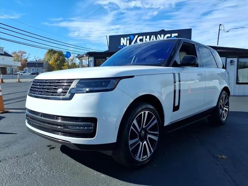 Used 2023 Land Rover Range Rover SE image 7
