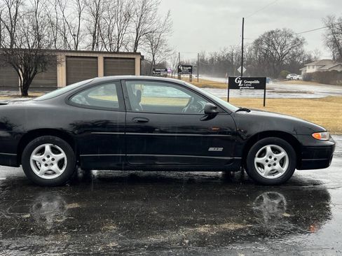 Used 1997 Pontiac Grand Prix GT w/ Opt Pkg image 2