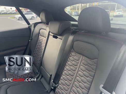 Used 2024 Audi RS Q8 w/ Black Optic Package image 34