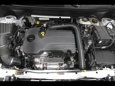 Certified 2024 Chevrolet Equinox LS AWD/4WD image 20