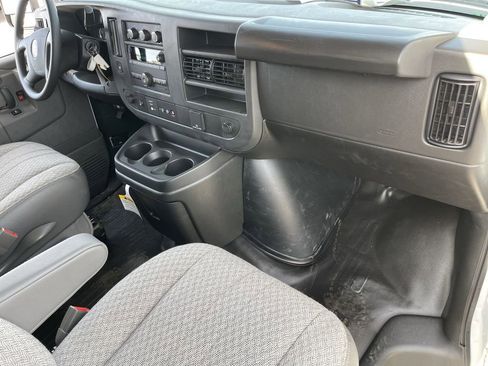 New 2025 GMC Savana 2500 Extended w/ Driver Convenience Package image 29