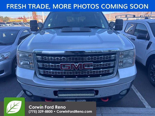 Used 2012 GMC Sierra 2500 SLT w/ SLT Convenience Package AWD/4WD image 2