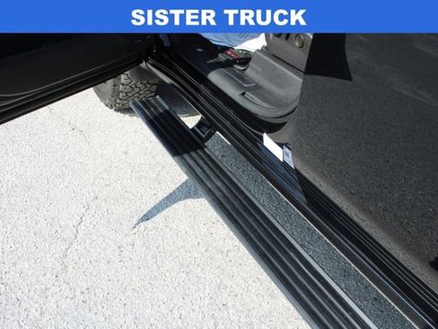 Used 2025 GMC Sierra 2500 AT4 w/ AT4 Premium Plus Package image 20