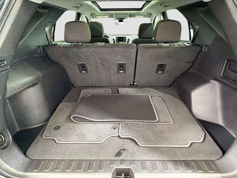 Used 2023 Chevrolet Equinox LT FWD image 27