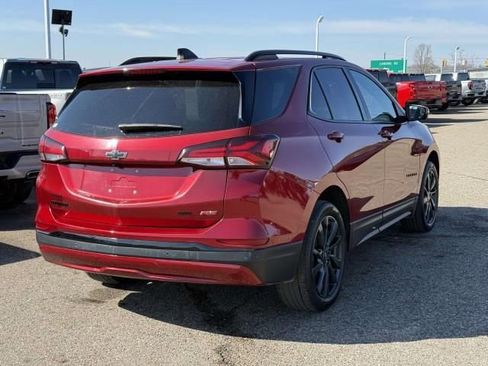 Used 2024 Chevrolet Equinox RS w/ RS Leather Package image 5