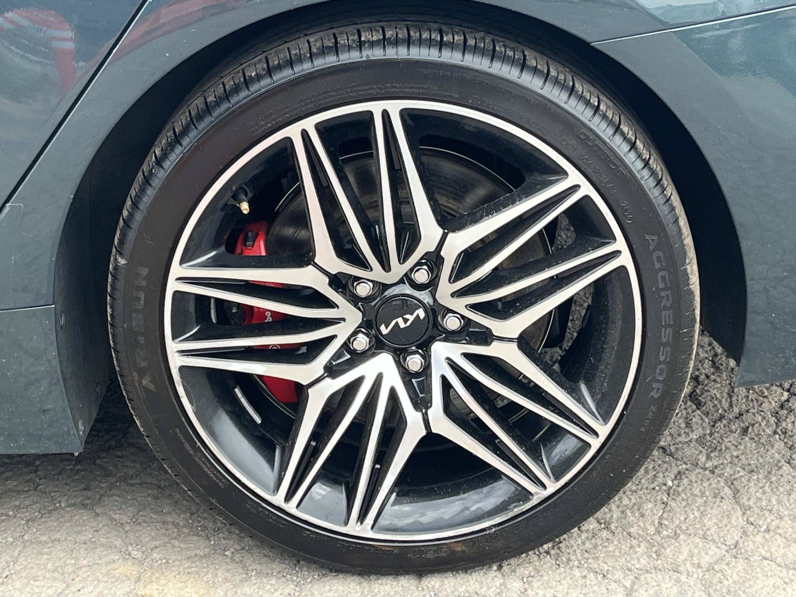 Used 2022 Kia Stinger GT1 RWD image 11