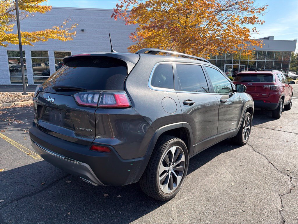 Used 2022 Jeep Cherokee Limited w/ Elite Package AWD/4WD image 3