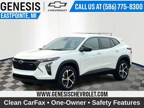 Used 2024 Chevrolet Trax RS w/ Driver Confidence Package FWD image 1