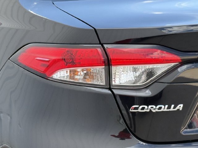 Used 2025 Toyota Corolla LE FWD image 6